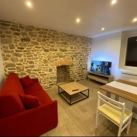 Appartement Avec Terrasse Кимпер Екстериор снимка